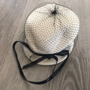 Vintage 1930’s Off White Hat w/ Black Mesh